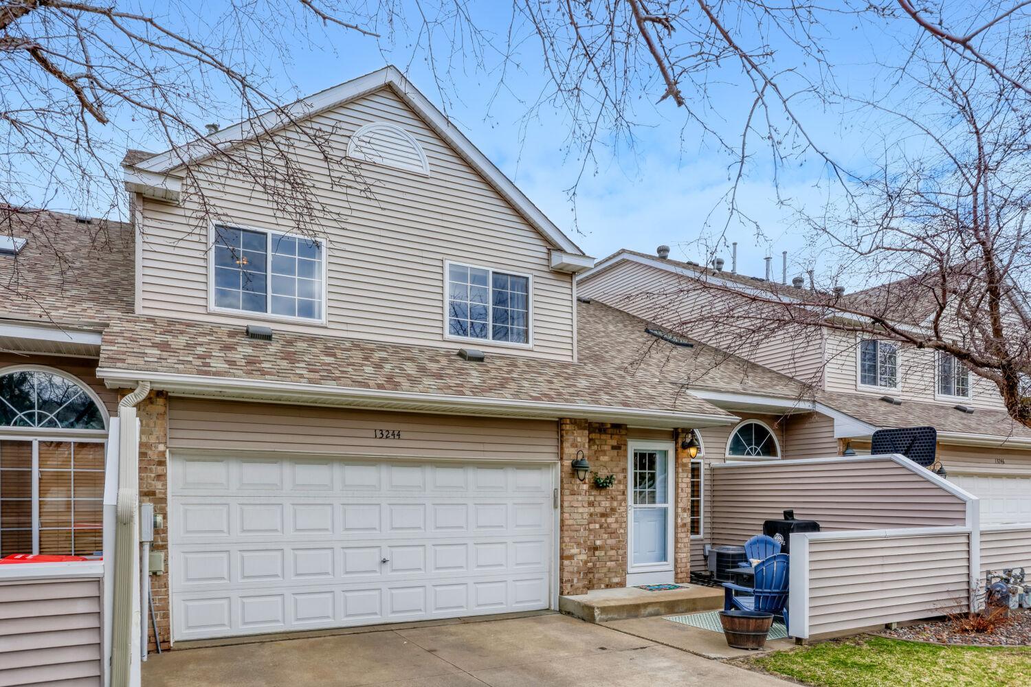 13244 Aberdeen St NE - Web Quality - 002 - 02 Exterior Front.jpg