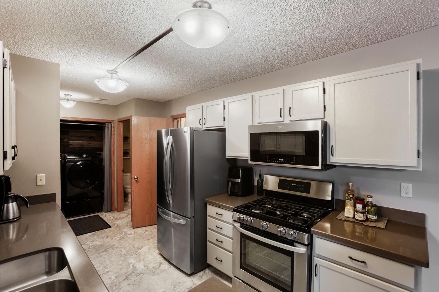 13244 Aberdeen St NE - Web Quality - 008 - 08 Kitchen.jpg