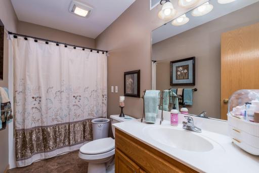 24-web-or-mls-1116-10th-st.jpg