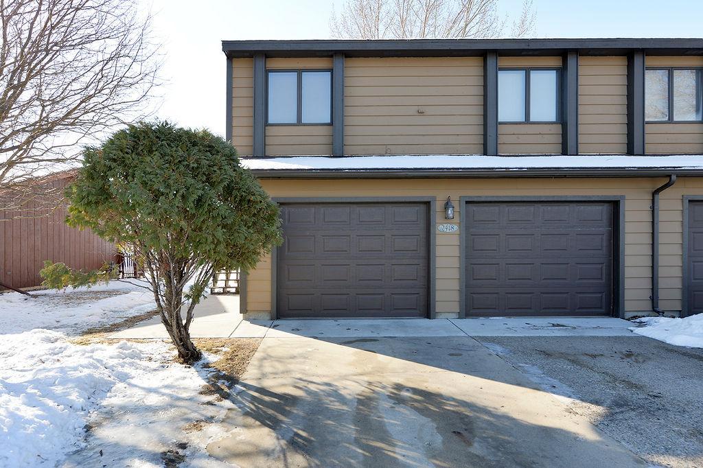 Twinhome In Great Location