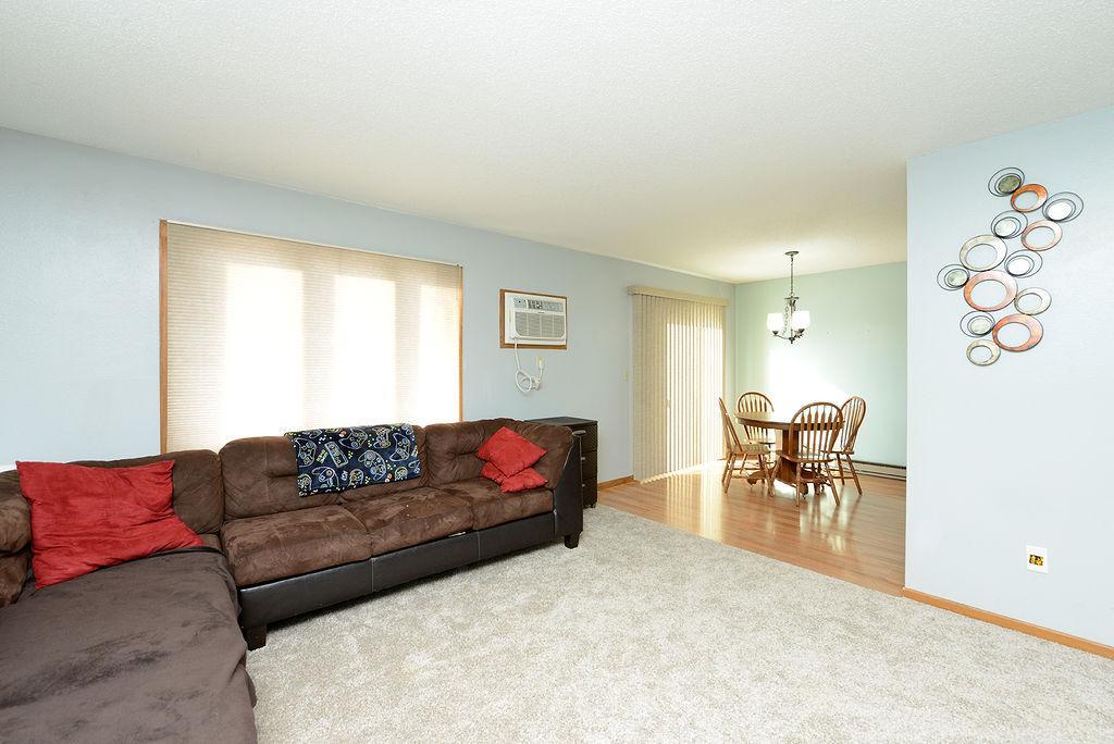 Great Entertaining Area