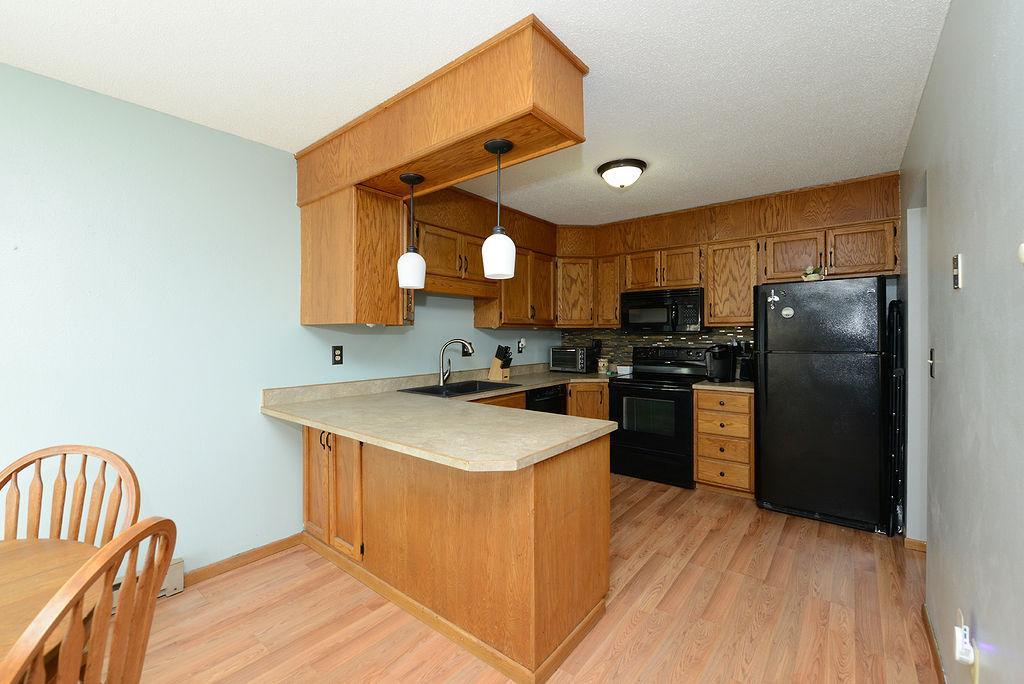 Large Breakfast Bar
