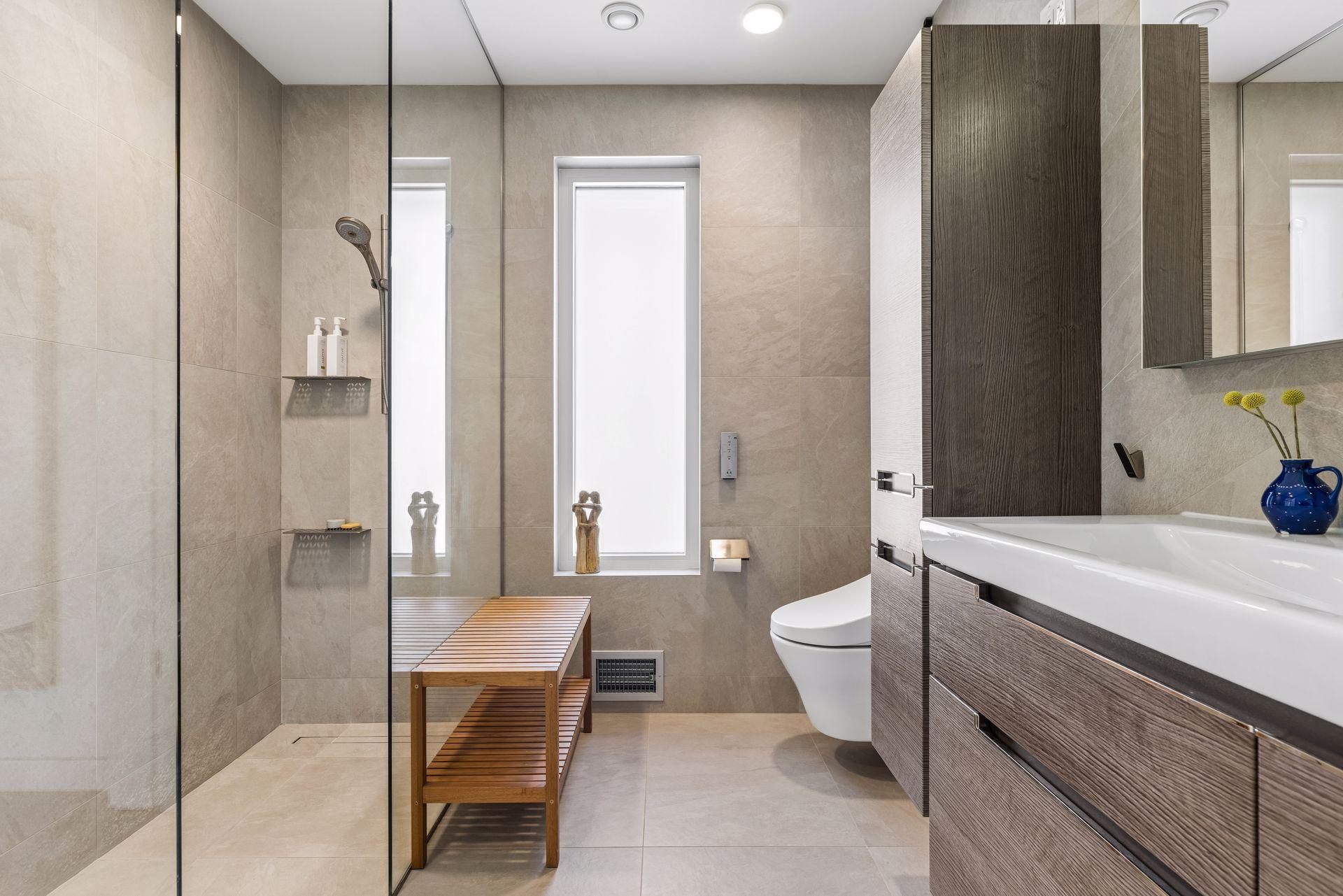 Primary bath