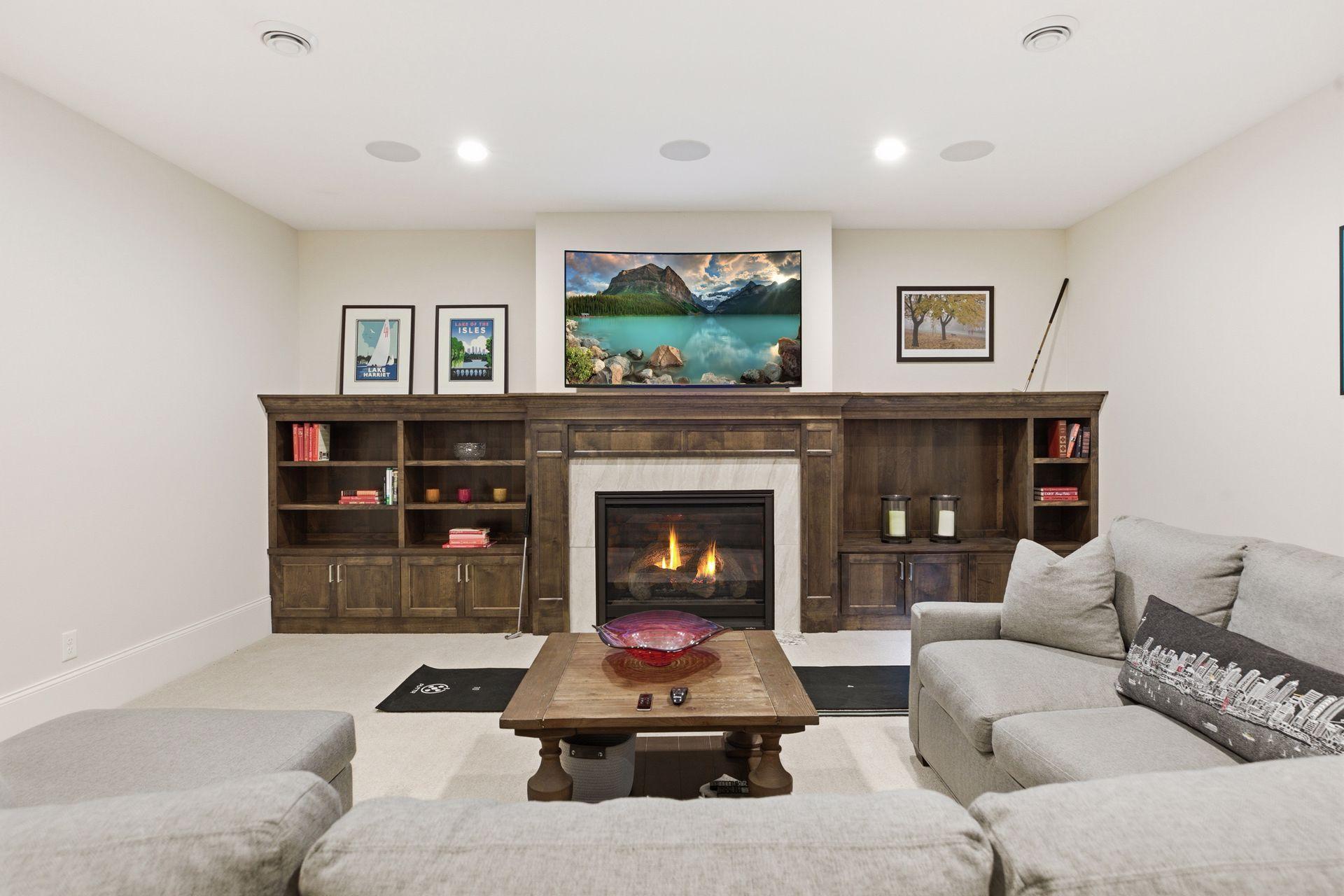 1774 Girard Avenue South - Spacecrafting - 0053.jpg