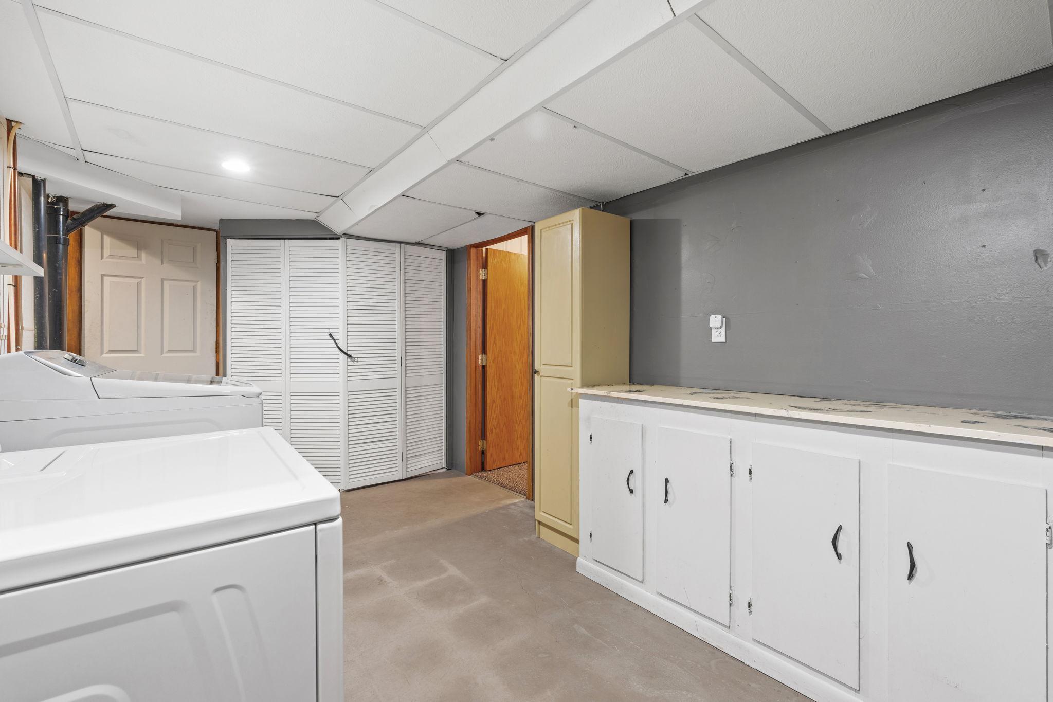 Laundry/Utility room with plenty of room