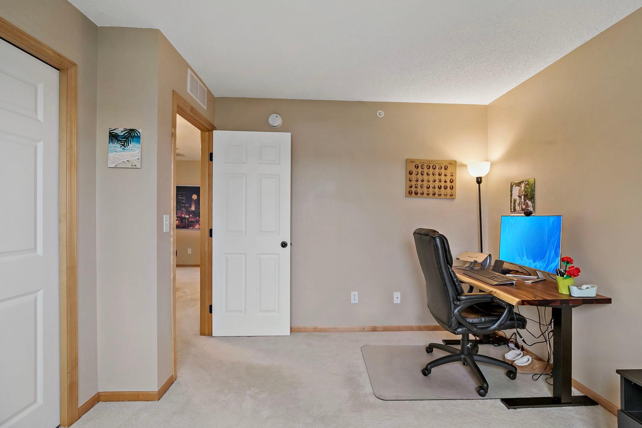 Second bedroom (currently used as an office)