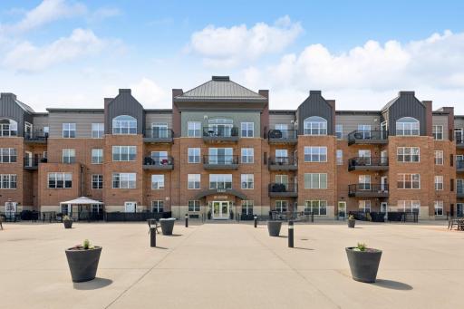 Welcome home to 1800 Graham Ave. A large welcoming courtyard with places to relax with friends welcomes you as you arrive home.