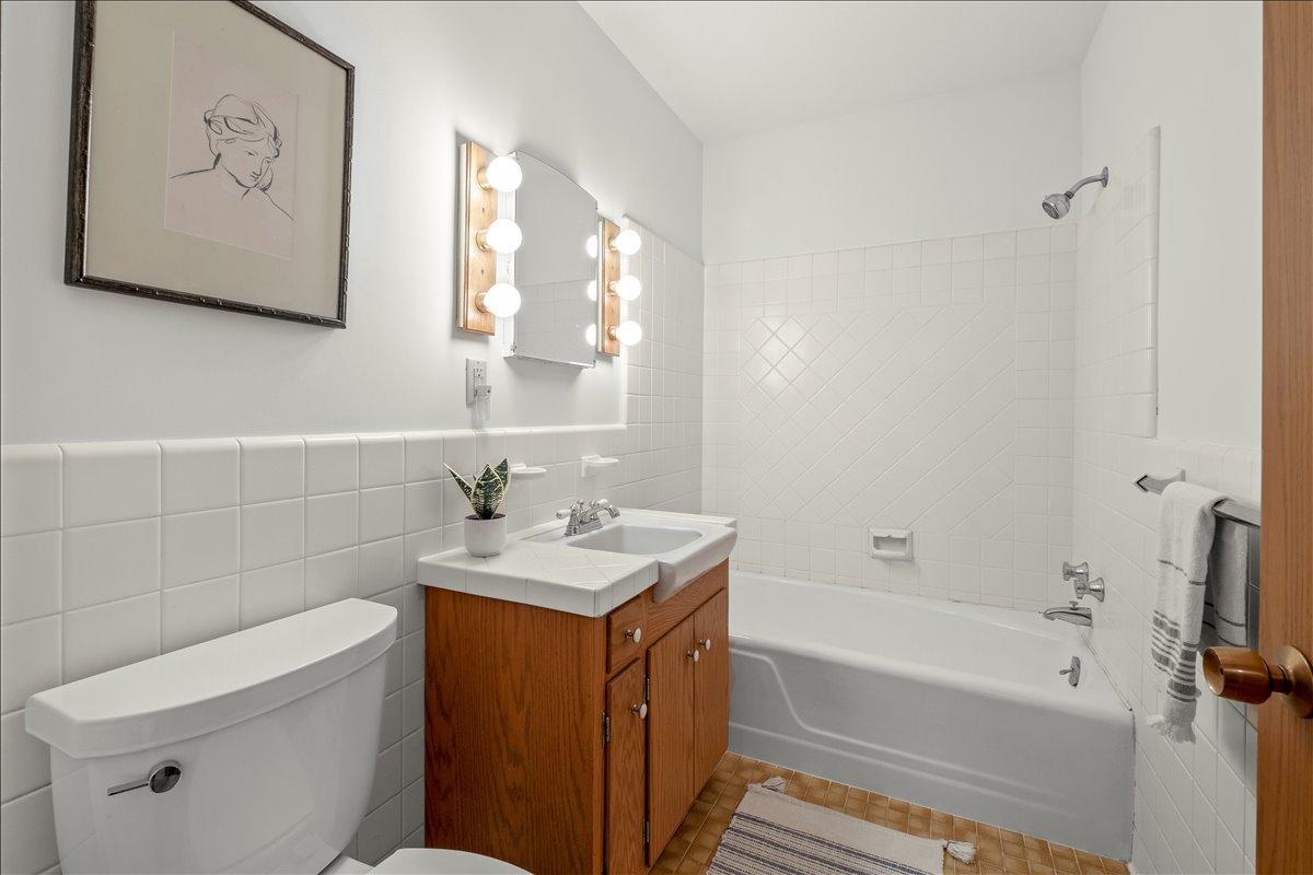 22-3330 Decatur Ln-0022.jpg