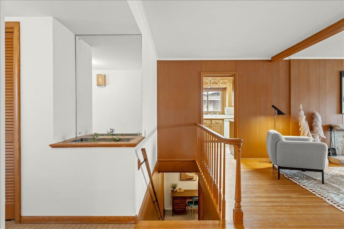 04-3330 Decatur Ln-0004.jpg