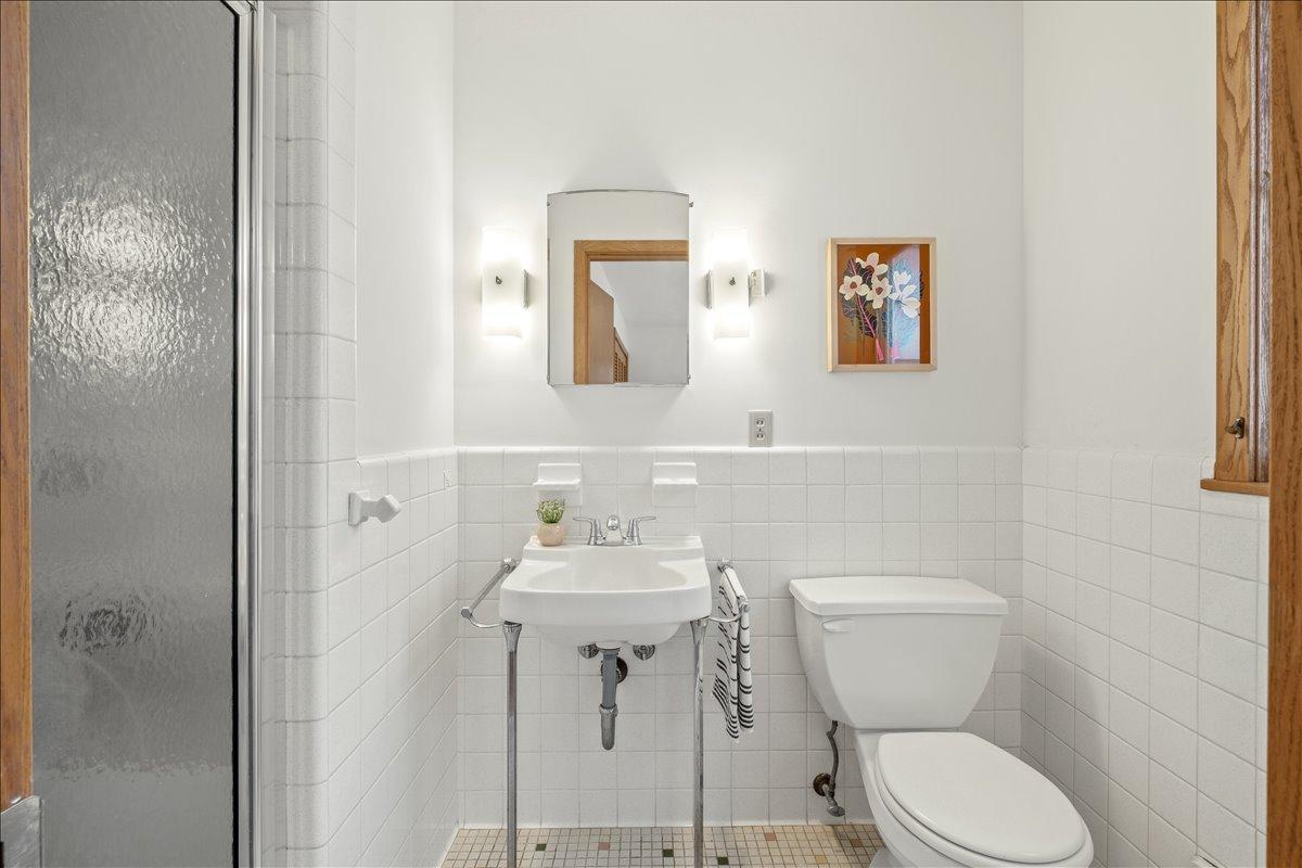 25-3330 Decatur Ln-0025.jpg