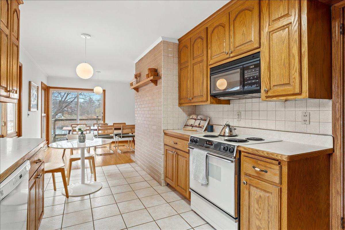 18-3330 Decatur Ln-0018.jpg