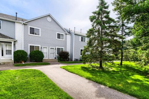 9102 Terra Verde Trail, Eden Prairie, MN 55347