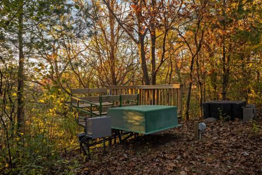 Lift system to get down to the river