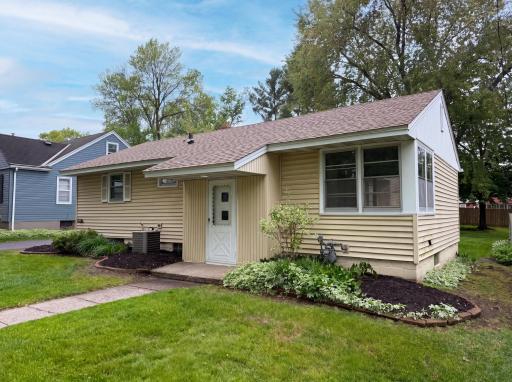 973 Bidwell Street, Saint Paul, MN 55118