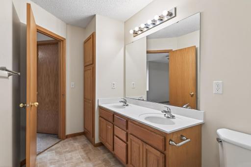 8635 Tessman Circle N, Brooklyn Park, MN 55445