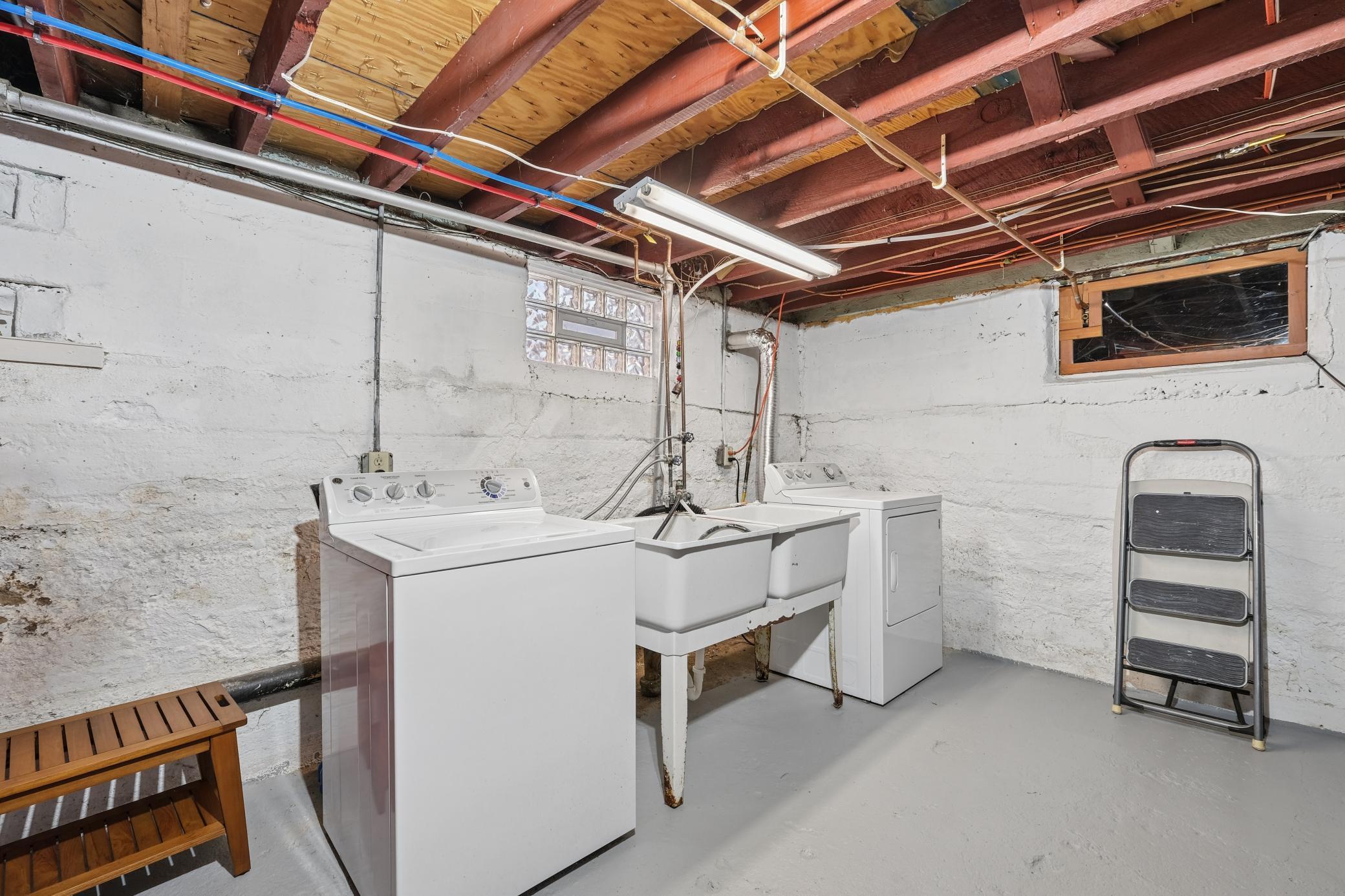 Lower level laundry