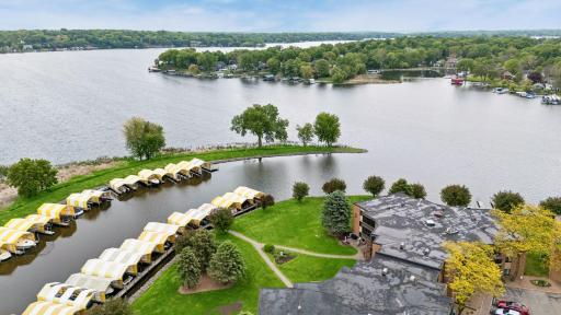 5410 Three Points Boulevard, 411, Mound, MN 55364
