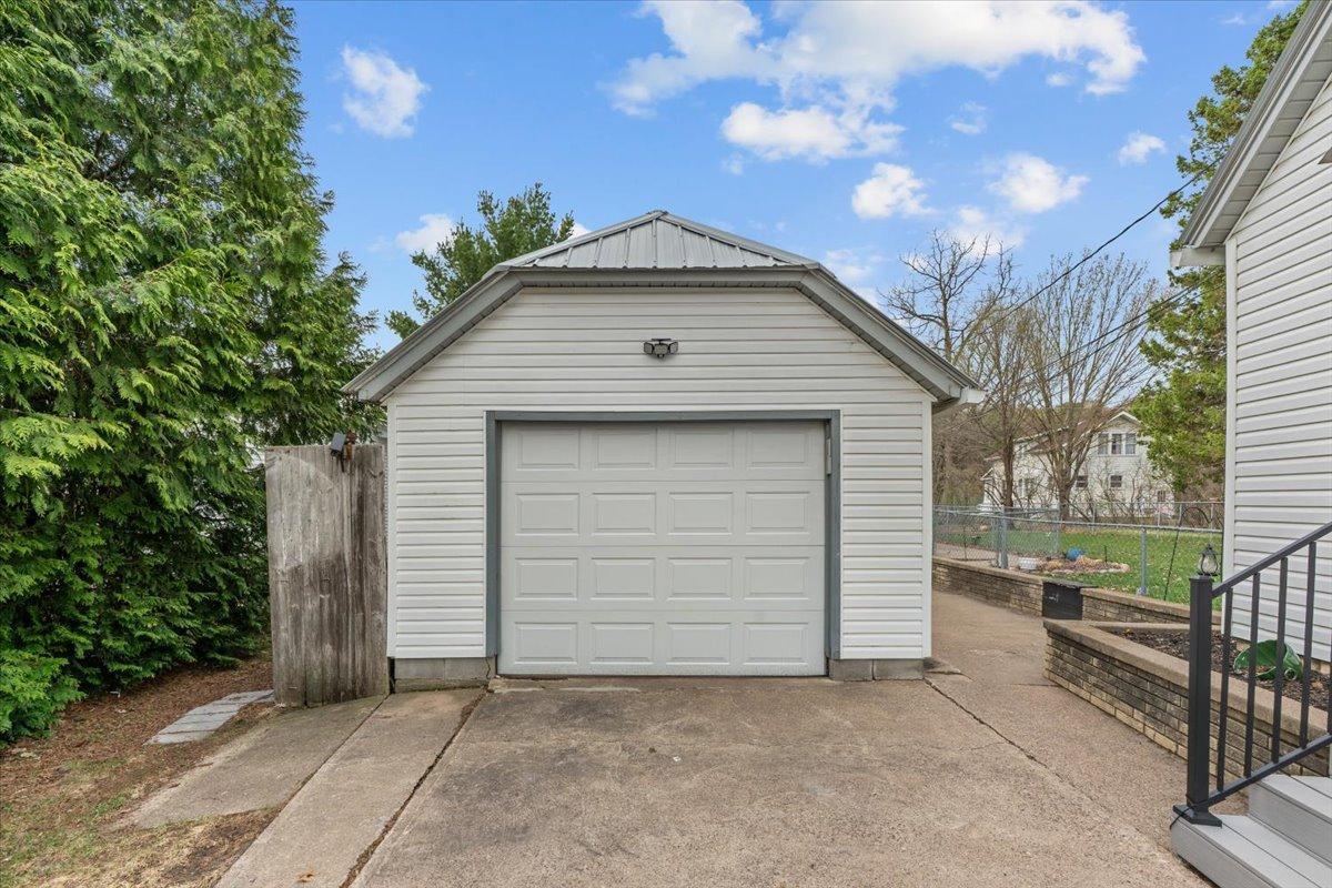 Single Car Garage.jpg