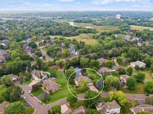 Located in the charming Golf View Estates neighborhood.