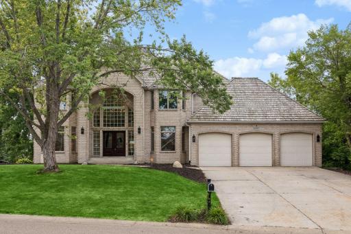 Welcome home to 16905 45th Ave N, Plymouth!
