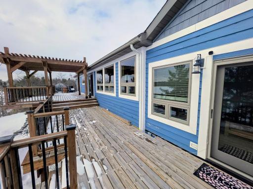 Large deck perfect for entertaining