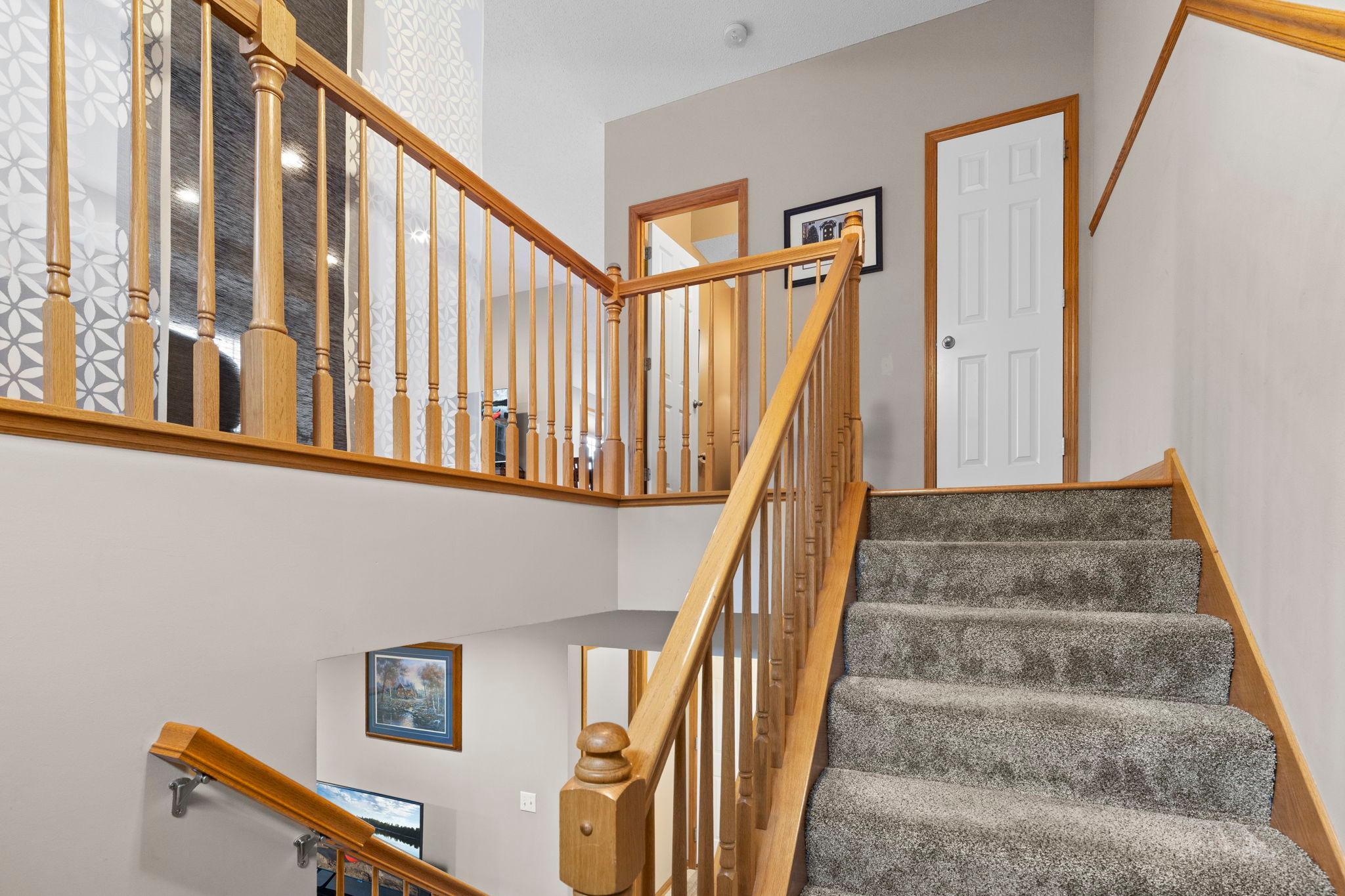 19-web-or-mls-1780 Riverside Dr-66.jpg