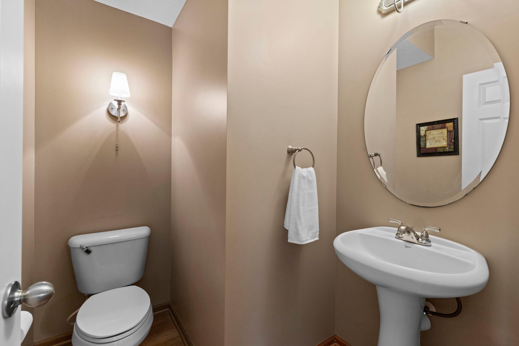 38-web-or-mls-1780 Riverside Dr-87.jpg