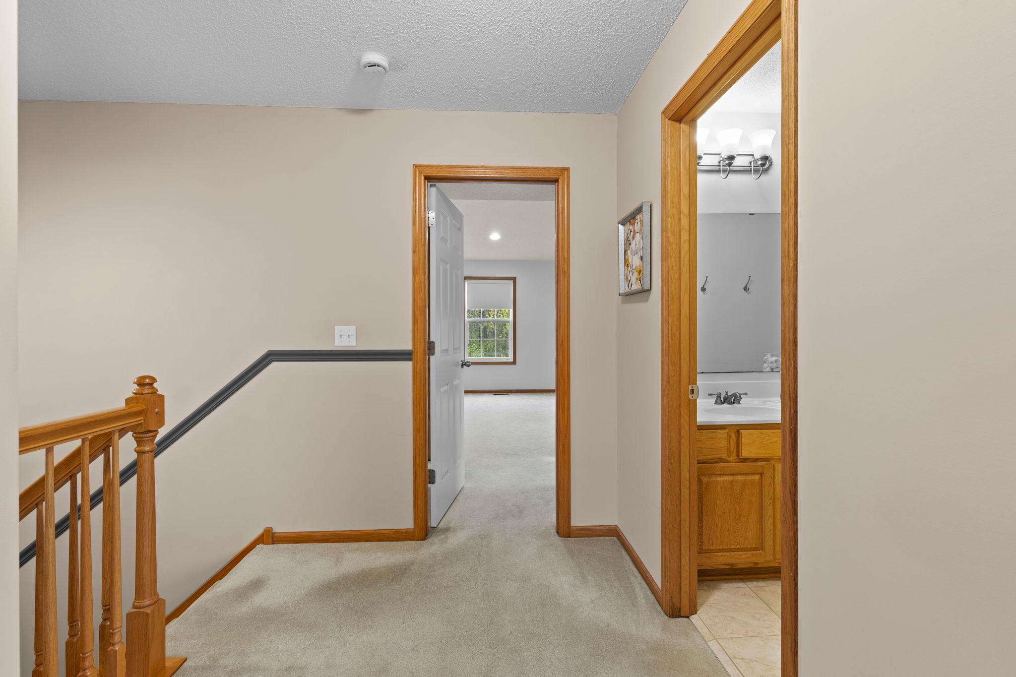 42-web-or-mls-1780 Riverside Dr-135.jpg