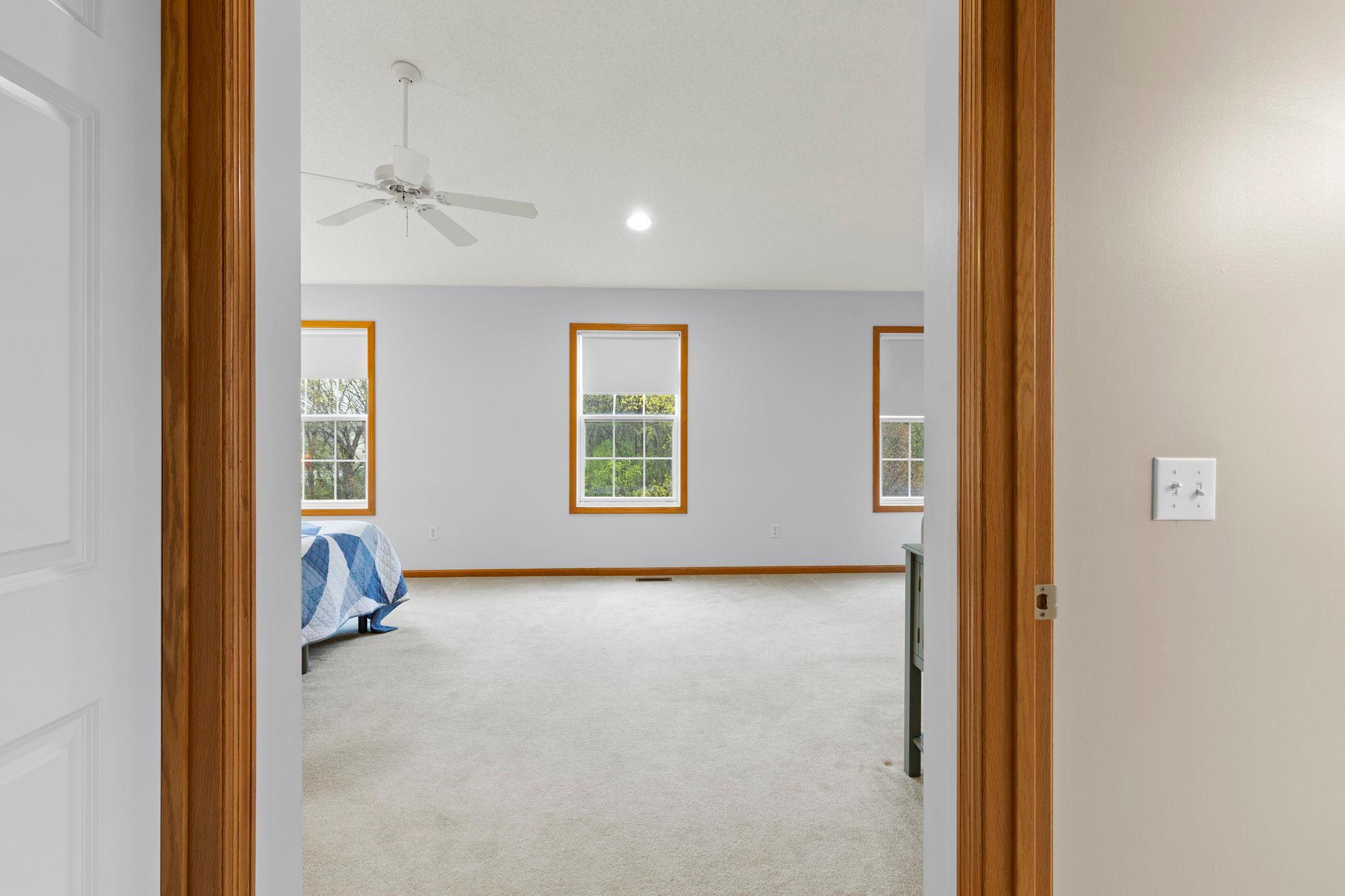 51-web-or-mls-1780 Riverside Dr-141.jpg