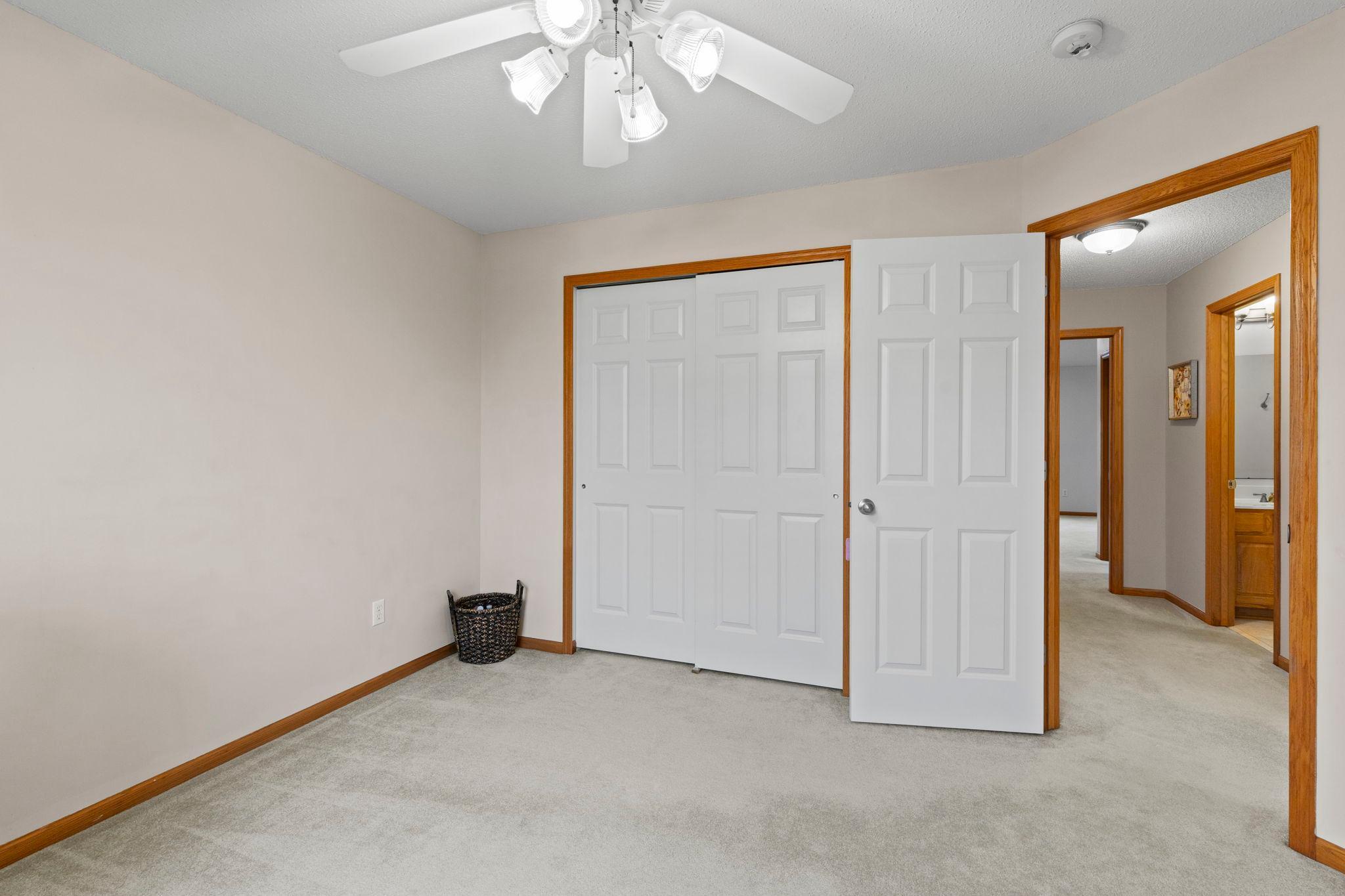 55-web-or-mls-1780 Riverside Dr-177.jpg