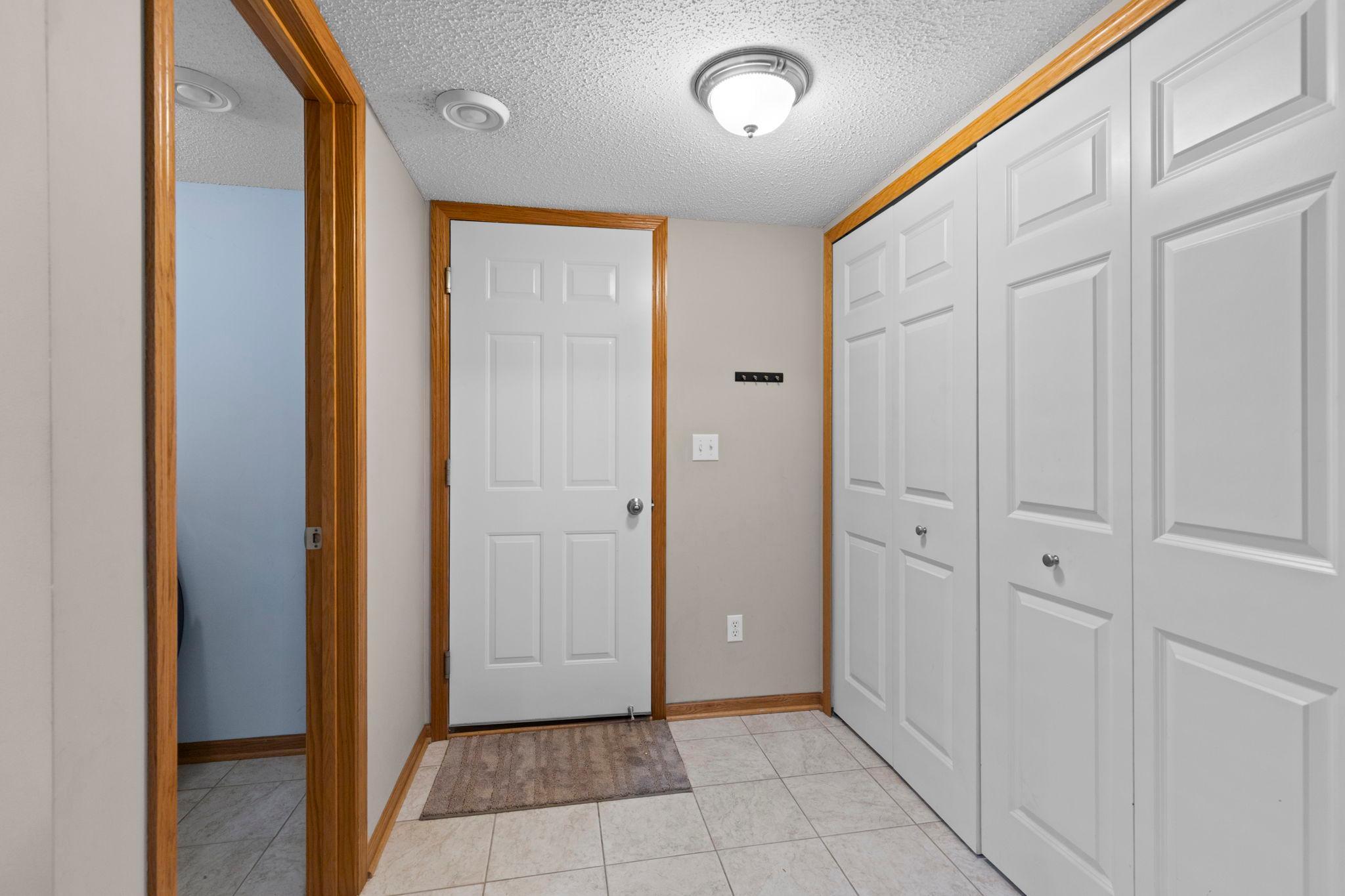 63-web-or-mls-1780 Riverside Dr-60.jpg