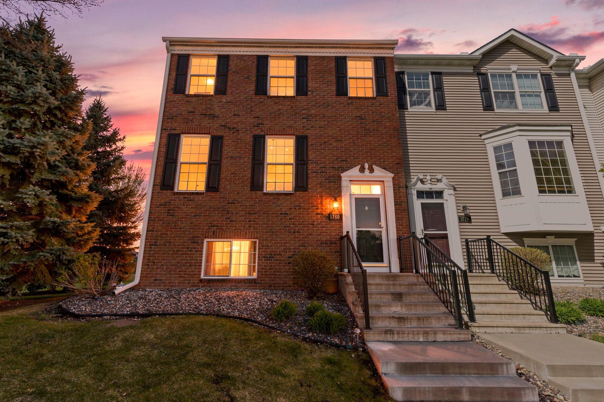 2-web-or-mls-1780 Riverside Dr Exteriors-4 copy.jpg