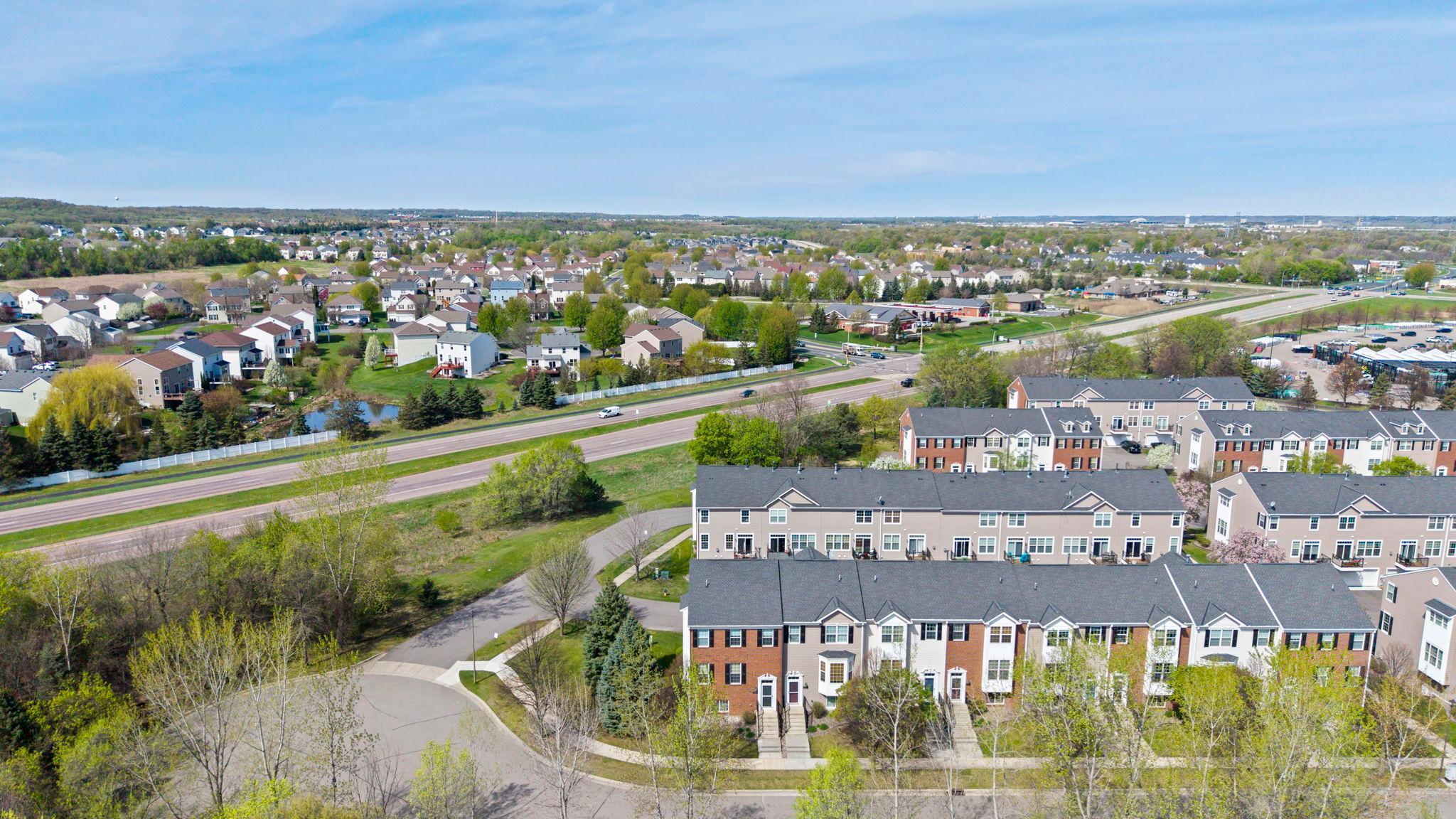 3-web-or-mls-1780 Riverside Dr Exteriors-30.jpg