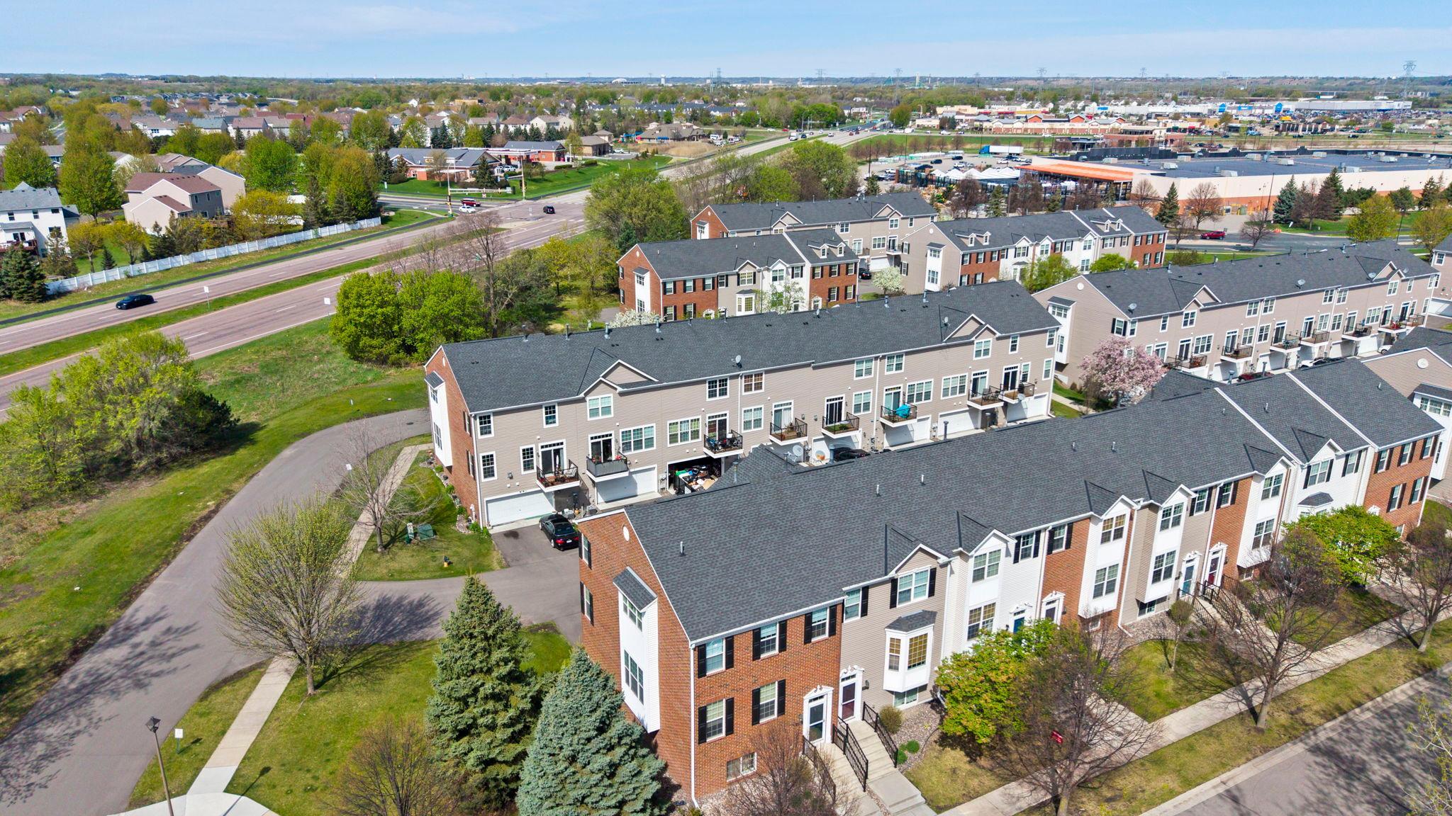 4-web-or-mls-1780 Riverside Dr Exteriors-24.jpg