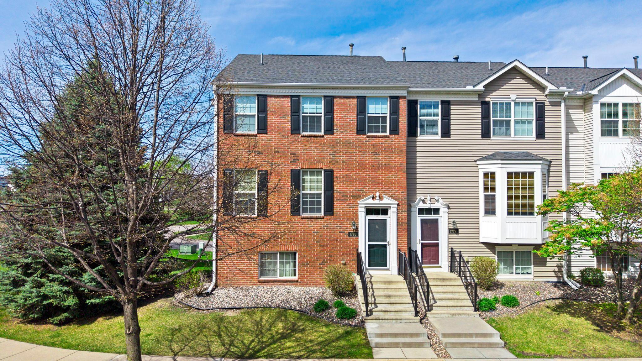 6-web-or-mls-1780 Riverside Dr Exteriors-42.jpg