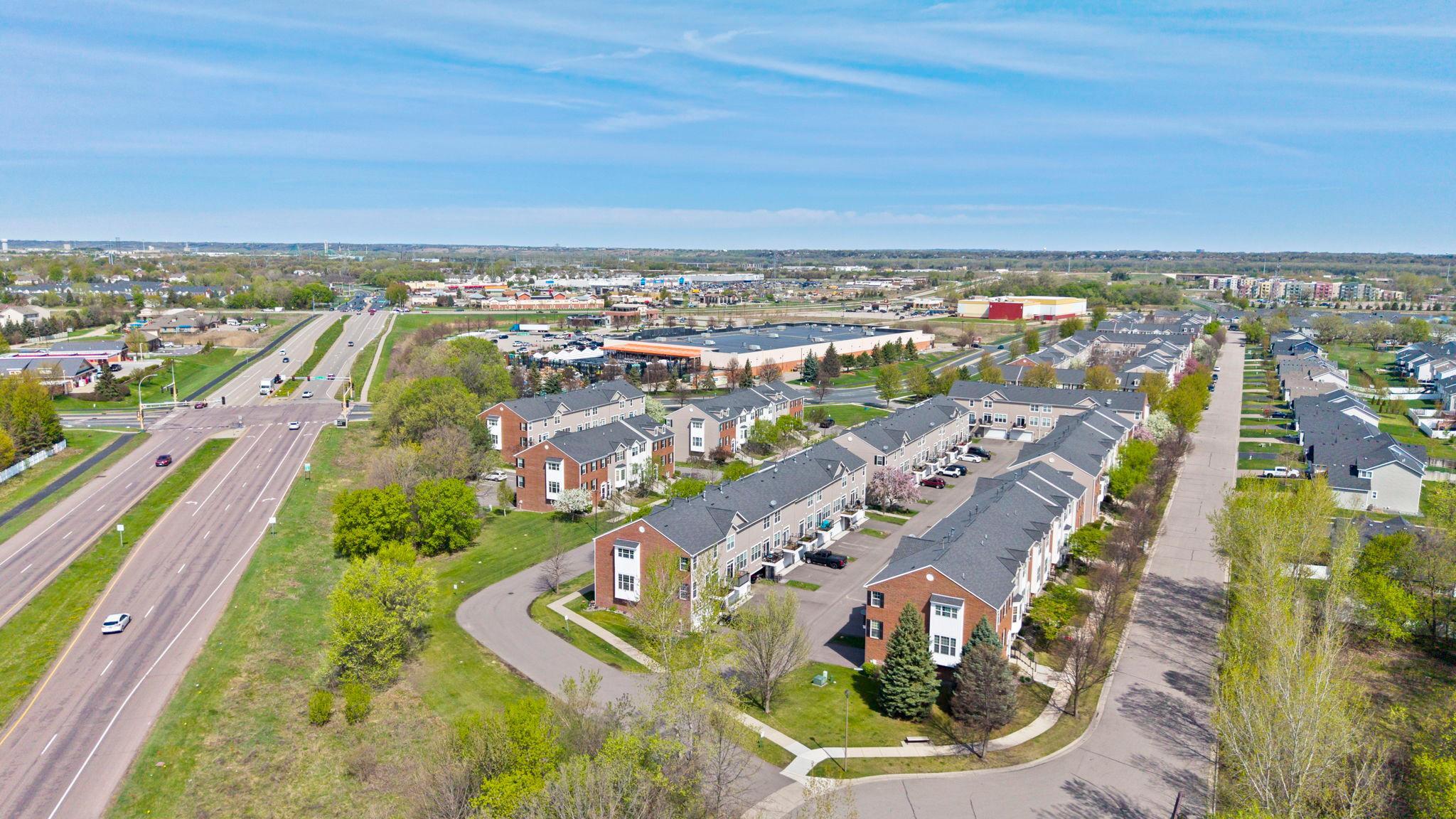 73-web-or-mls-1780 Riverside Dr Exteriors-27.jpg