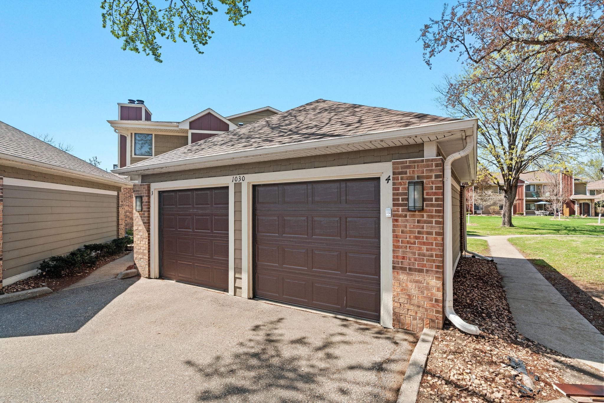 Detached Garage