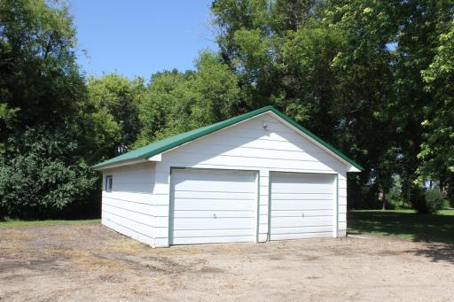 6045 50th Avenue NW, Montevideo, MN 56265