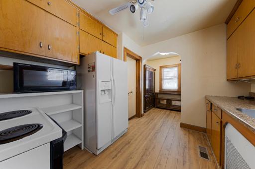 718 6th Street N, Saint James, MN 56081