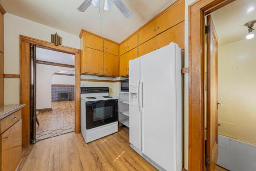 718 6th Street N, Saint James, MN 56081