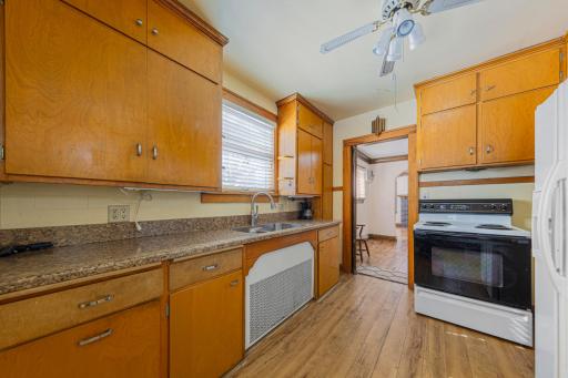 718 6th Street N, Saint James, MN 56081