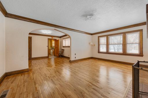 718 6th Street N, Saint James, MN 56081