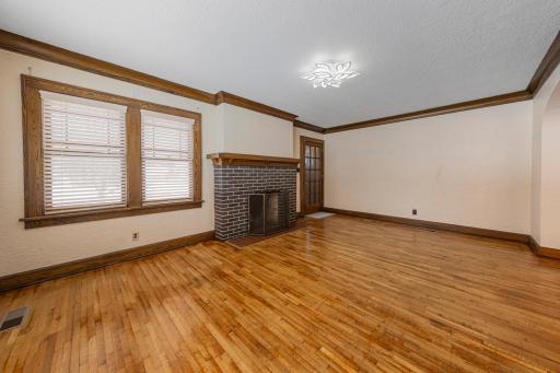 718 6th Street N, Saint James, MN 56081