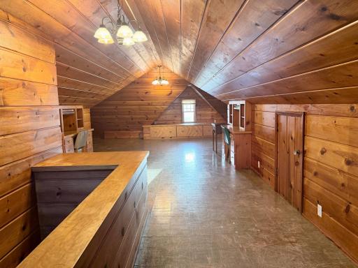 718 6th Street N, Saint James, MN 56081