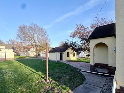 718 6th Street N, Saint James, MN 56081