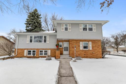 901 Cheri Lane, Saint Paul, MN 55120