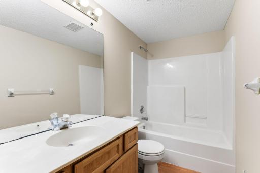 2888 Eagle Valley Drive, Saint Paul, MN 55129