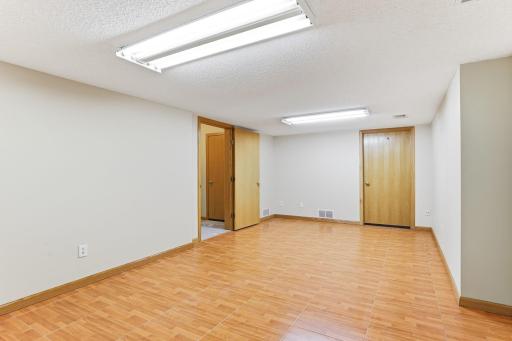 Large storage room, let your creativity wander. Great for work-out room, office, storage or whatever you dream up!