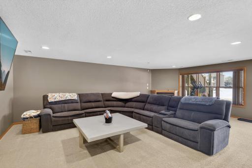 5671 159th Street N, Hugo, MN 55038