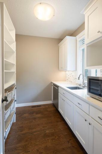 3812 Thomas Avenue S, Minneapolis, MN 55410
